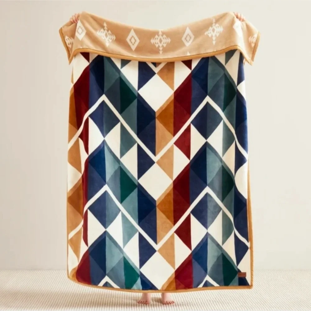 Pendleton Sherpa Fleece Throw 50”x70”